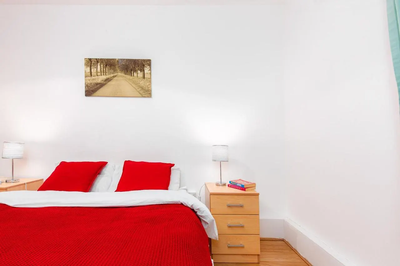 Bracken House Apartment Croydon